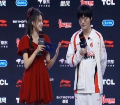 村超,足球赛友谊,战精彩纷呈,江南官网,江南体育APP,JiangNan,江南平台