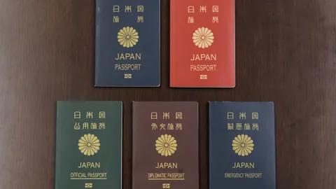 梅西空中神斩，三战造四球，刷新六项纪录，苏亚雷斯助力显威